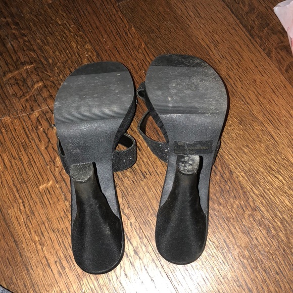 Black sparkly 👠 - Picture 3 of 6